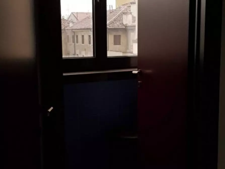 Immagine 10 di Ufficio in vendita  in via btg monte berico a Vicenza