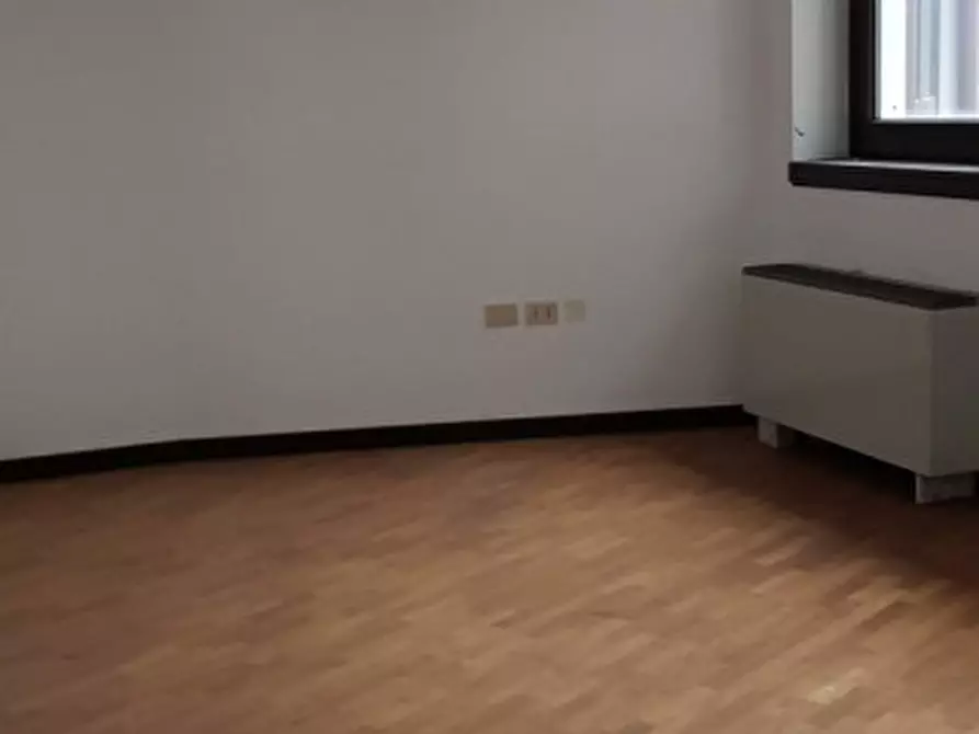Immagine 13 di Ufficio in vendita  in via btg monte berico a Vicenza