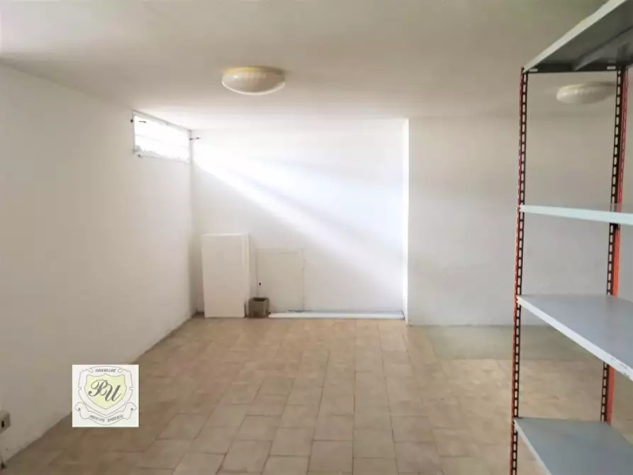 Immagine 9 di Negozio in vendita  a Este