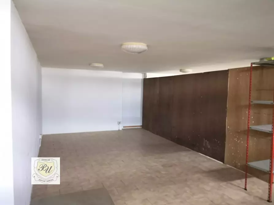 Immagine 10 di Negozio in vendita  a Este