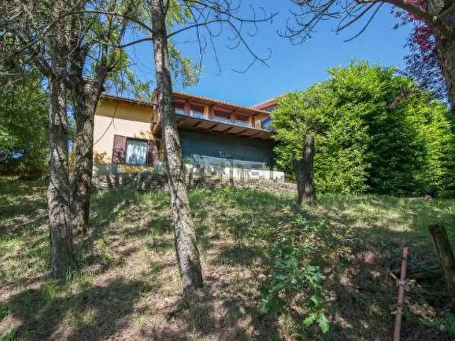 Immagine 1 di Villa in vendita  in Fortunago a Fortunago