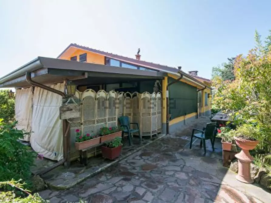 Immagine 5 di Villa in vendita  in Fortunago a Fortunago