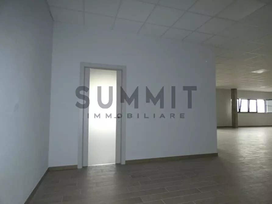 Immagine 10 di Ufficio in affitto  in Santorso a Santorso