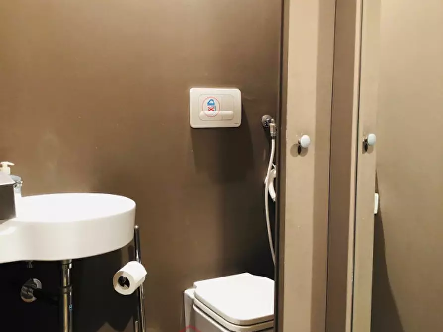 Immagine 15 di Ufficio in affitto  in via Scrovegni a Padova