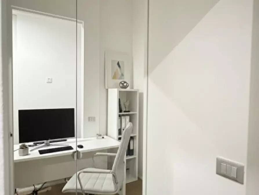 Immagine 12 di Ufficio in affitto  in via Scrovegni a Padova