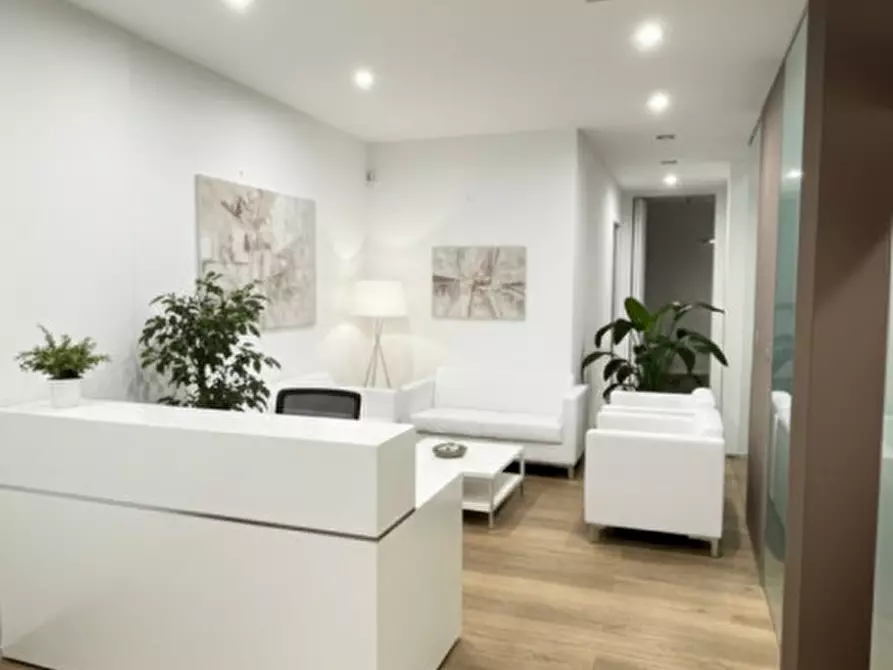 Immagine 14 di Ufficio in affitto  in via Scrovegni a Padova