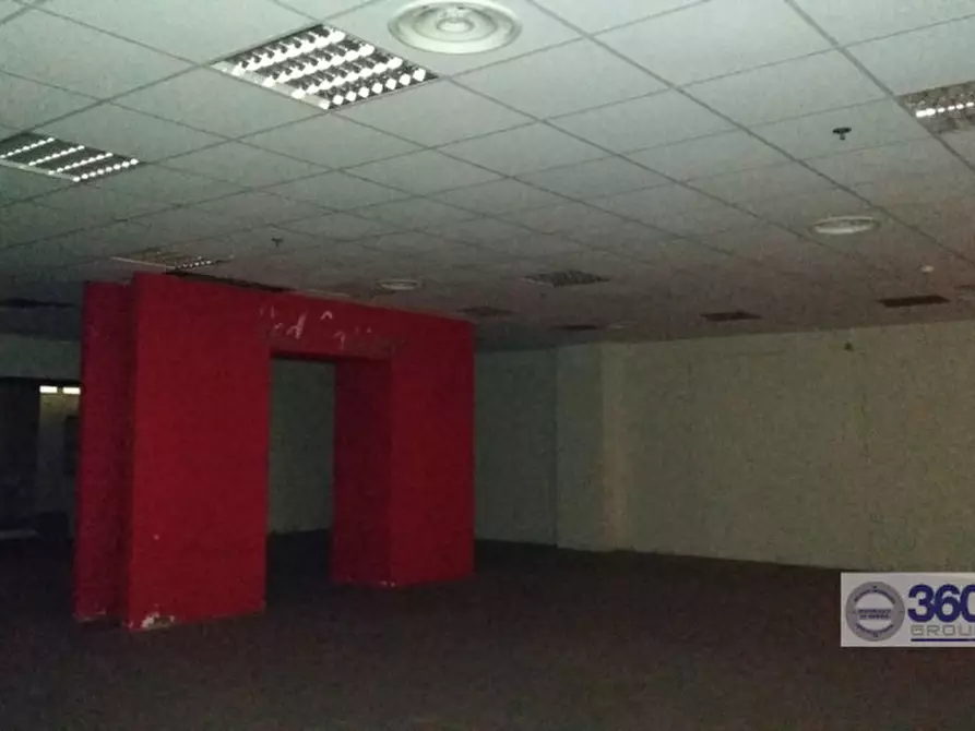 Immagine 8 di Negozio in affitto  in via roma a Corte Franca