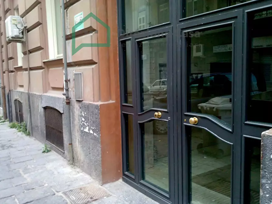 Immagine 1 di Magazzino in vendita  in Via Brindisi 14 a Napoli