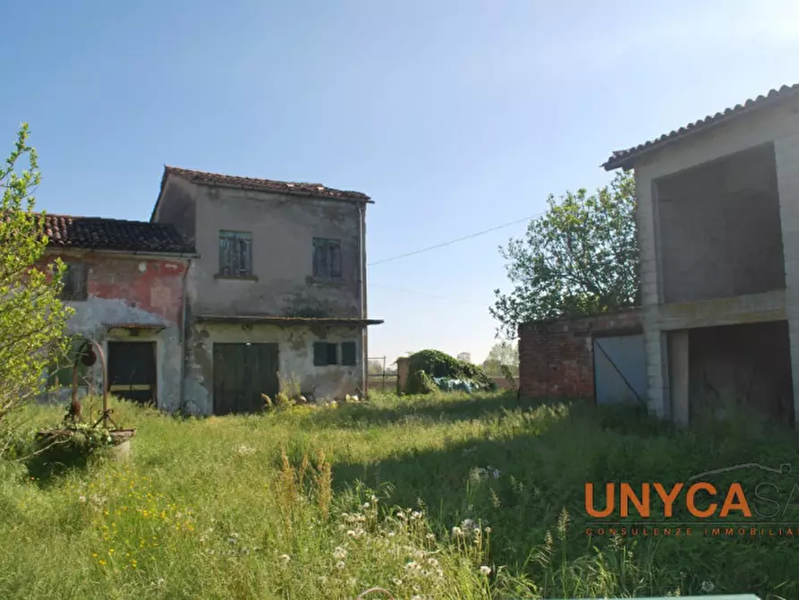 Immagine 1 di Rustico / casale in vendita  in Via Pralungo a Selvazzano Dentro