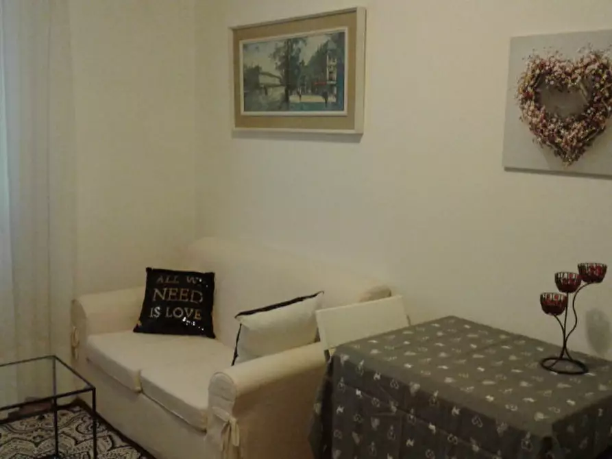Immagine 1 di Appartamento in affitto  in piazze DELLE ERBE a Padova