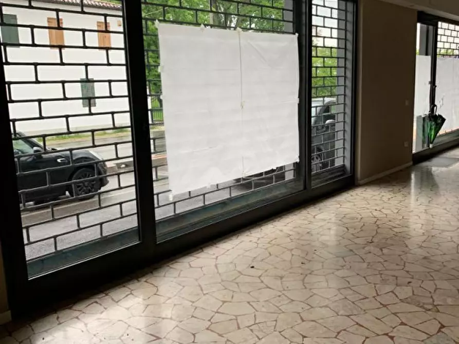 Immagine 12 di Negozio in affitto  a San Giorgio Delle Pertiche
