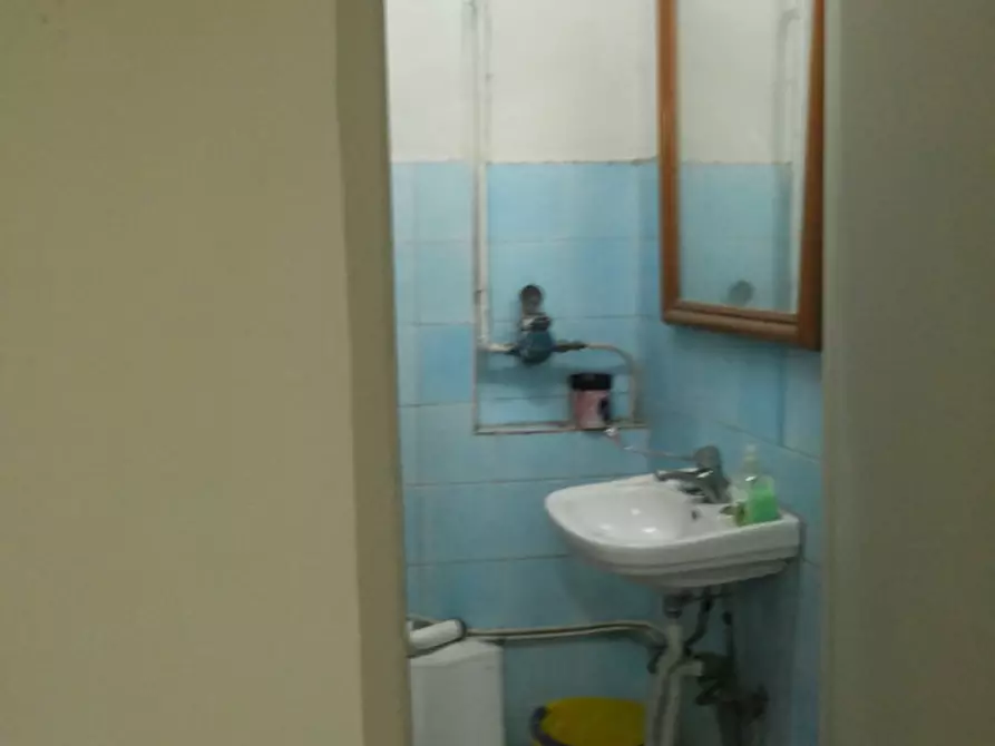 Immagine 4 di Negozio in affitto  in Vico Nocelle 45 a Napoli