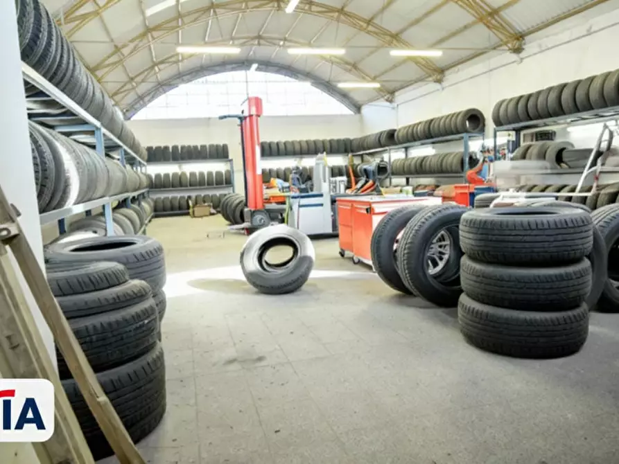 Immagine 6 di Capannone industriale in vendita  a Quartu Sant'elena