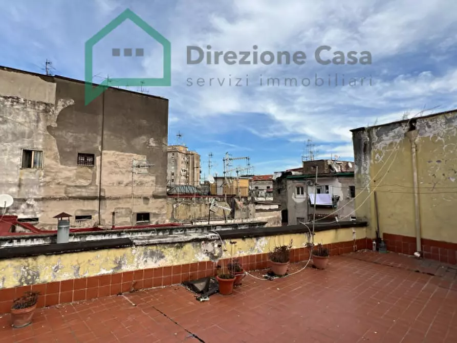 Immagine 1 di Appartamento in vendita  in VIA LORENZO GIUSTINIANI, 40 a Napoli