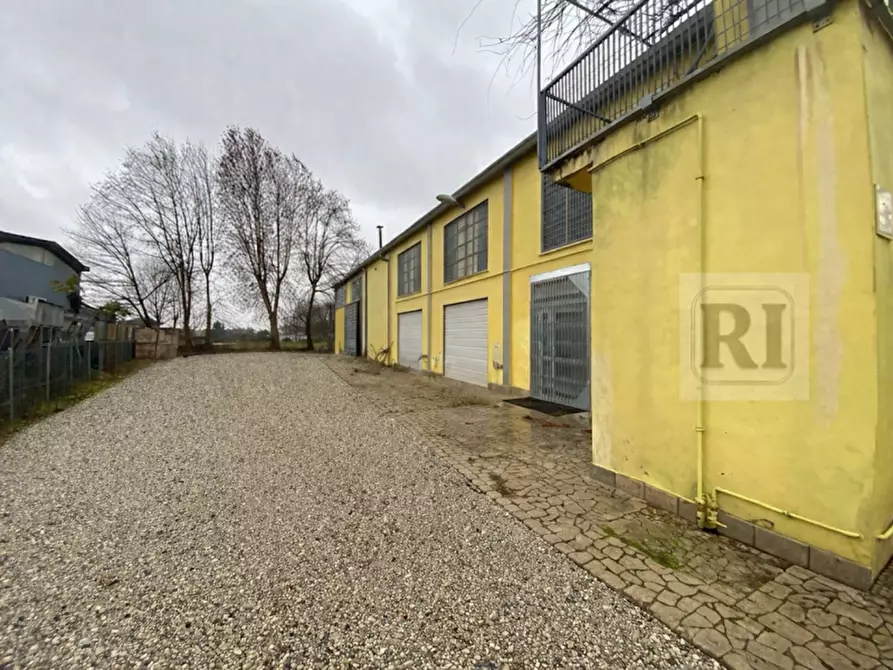 Immagine 1 di Capannone industriale in vendita  a Rubano