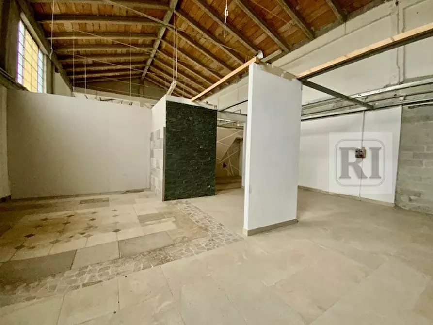 Immagine 4 di Capannone industriale in vendita  a Rubano