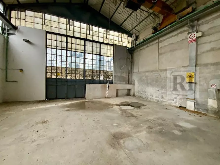 Immagine 9 di Capannone industriale in vendita  a Rubano
