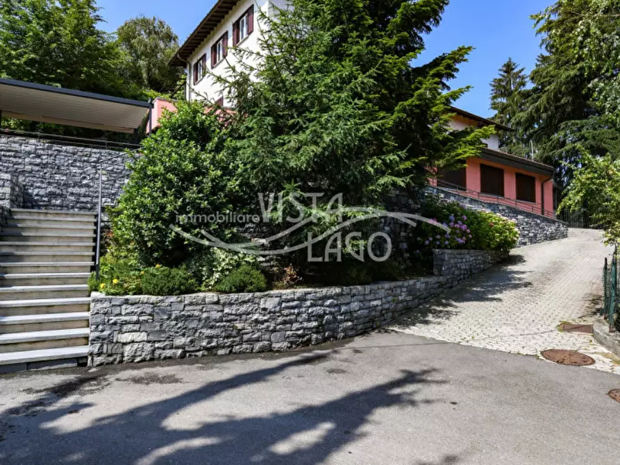 Immagine 3 di Attività commerciale in vendita  in via Pisani Dossi, 17 a Como