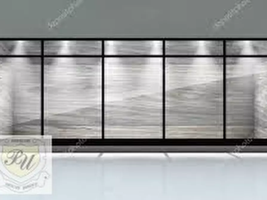 Immagine 2 di Negozio in affitto  in Principe Umberto, 54 a Este