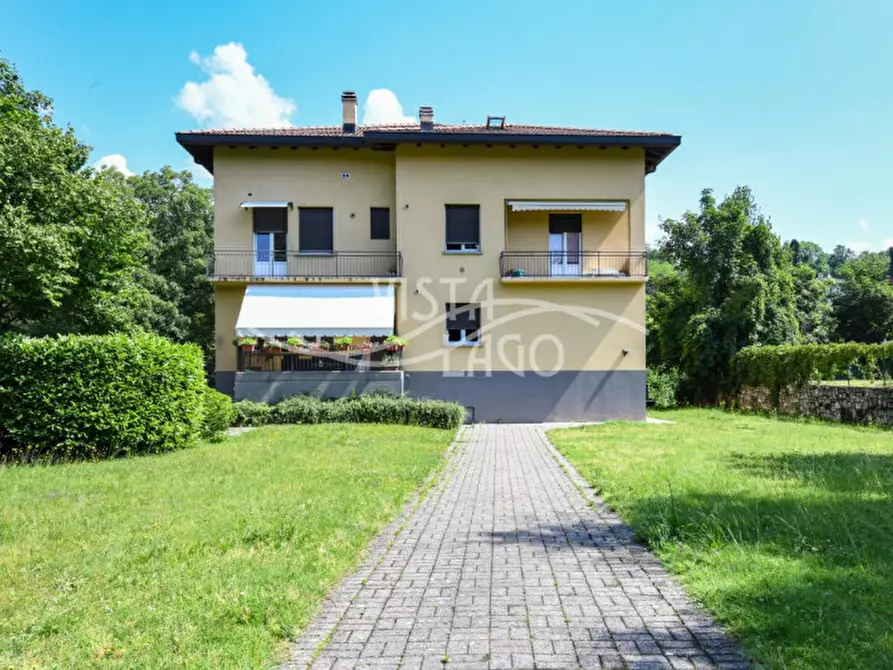 Immagine 3 di Palazzo in vendita  in via Conconi, 12 a Como