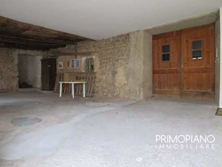 Immagine 23 di Palazzo in vendita  in Sfruz a Sfruz