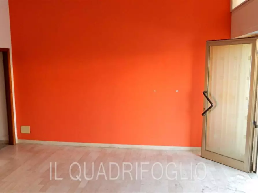 Immagine 2 di Negozio in vendita  a Cesena