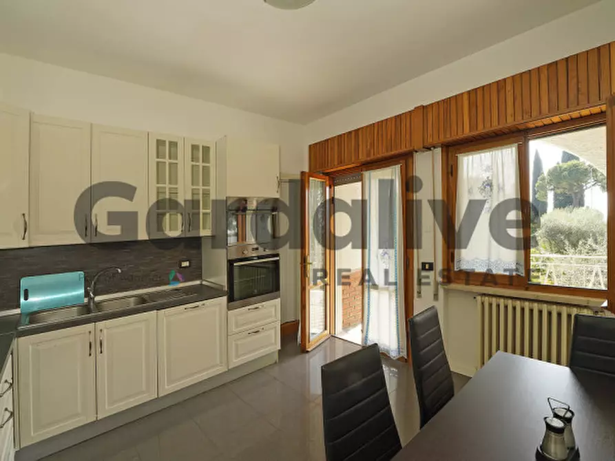 Immagine 7 di Villa in vendita  a Padenghe Sul Garda