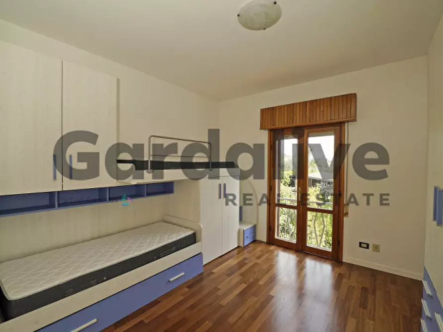 Immagine 12 di Villa in vendita  a Padenghe Sul Garda