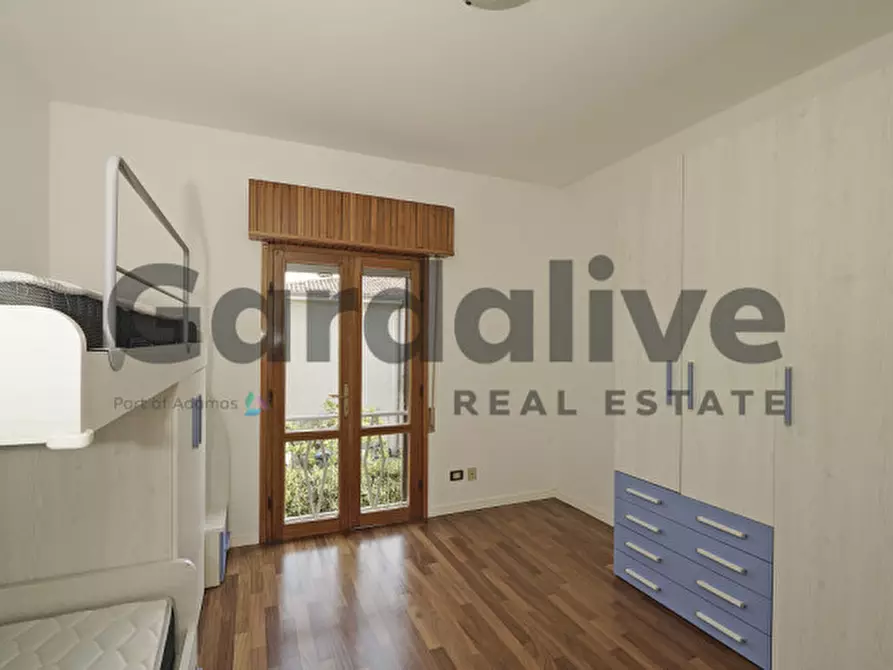 Immagine 15 di Villa in vendita  a Padenghe Sul Garda