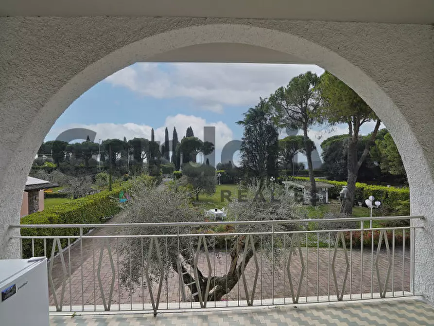 Immagine 16 di Villa in vendita  a Padenghe Sul Garda