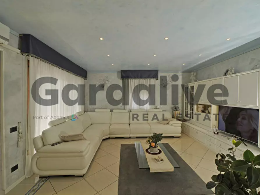 Immagine 30 di Villa in vendita  a Padenghe Sul Garda