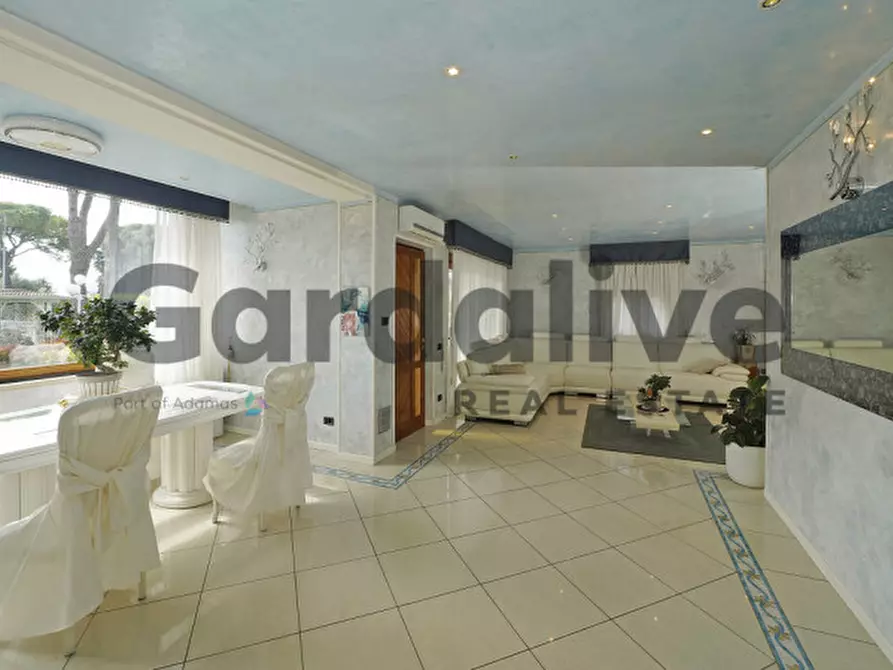 Immagine 31 di Villa in vendita  a Padenghe Sul Garda