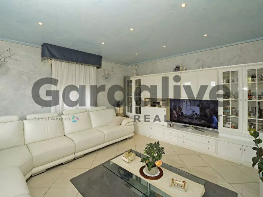 Immagine 36 di Villa in vendita  a Padenghe Sul Garda