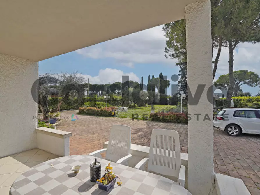 Immagine 48 di Villa in vendita  a Padenghe Sul Garda