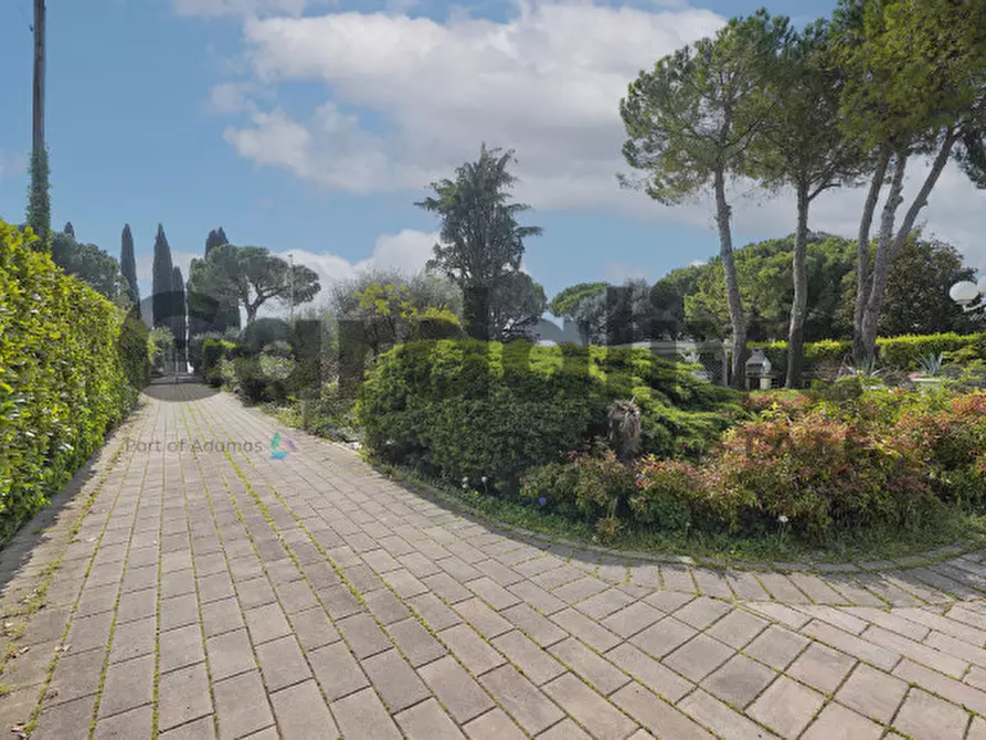 Immagine 50 di Villa in vendita  a Padenghe Sul Garda
