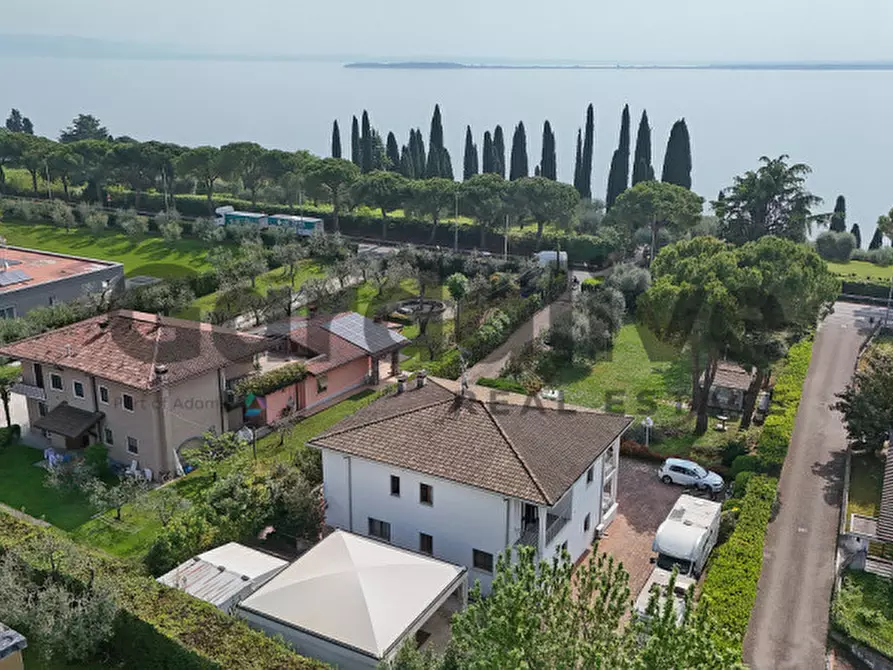 Immagine 58 di Villa in vendita  a Padenghe Sul Garda