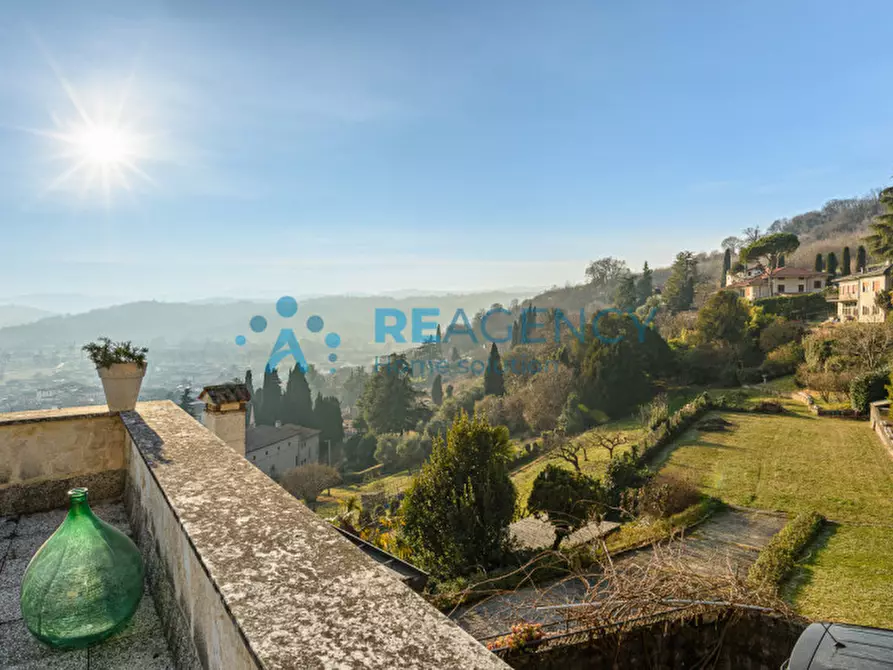 Immagine 10 di Casa indipendente in vendita  in via dalle ore a Trissino