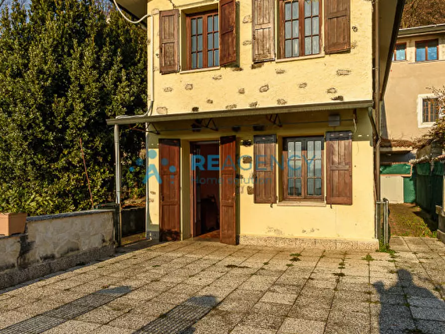 Immagine 11 di Casa indipendente in vendita  in via dalle ore a Trissino