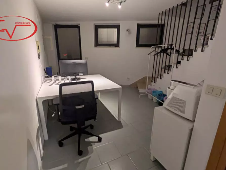 Immagine 1 di Ufficio in affitto  in viale diaz a Montevarchi