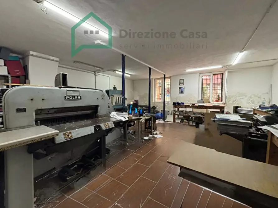 Immagine 9 di Negozio in vendita  in VIA ANDREA CANTELMO,23 a Napoli