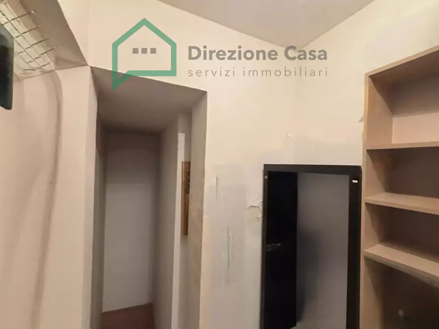 Immagine 13 di Negozio in vendita  in VIA ANDREA CANTELMO,23 a Napoli