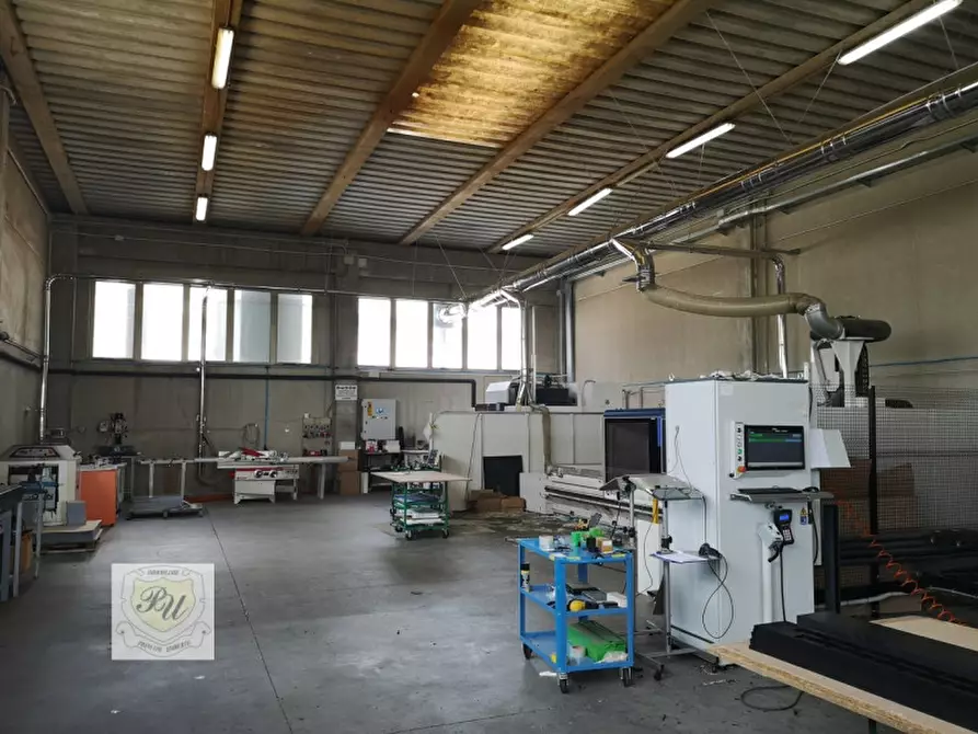 Immagine 4 di Capannone industriale in affitto  in VIA DELLE INDUSTRIE a Sant'elena