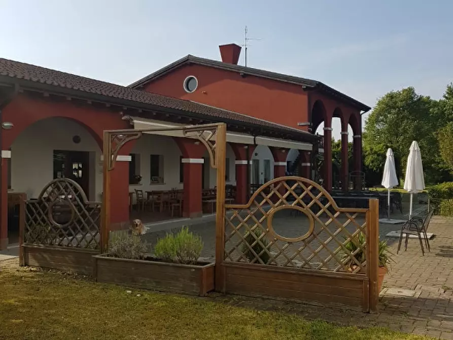 Immagine 1 di Agriturismo in vendita  a Santa Maria Di Sala