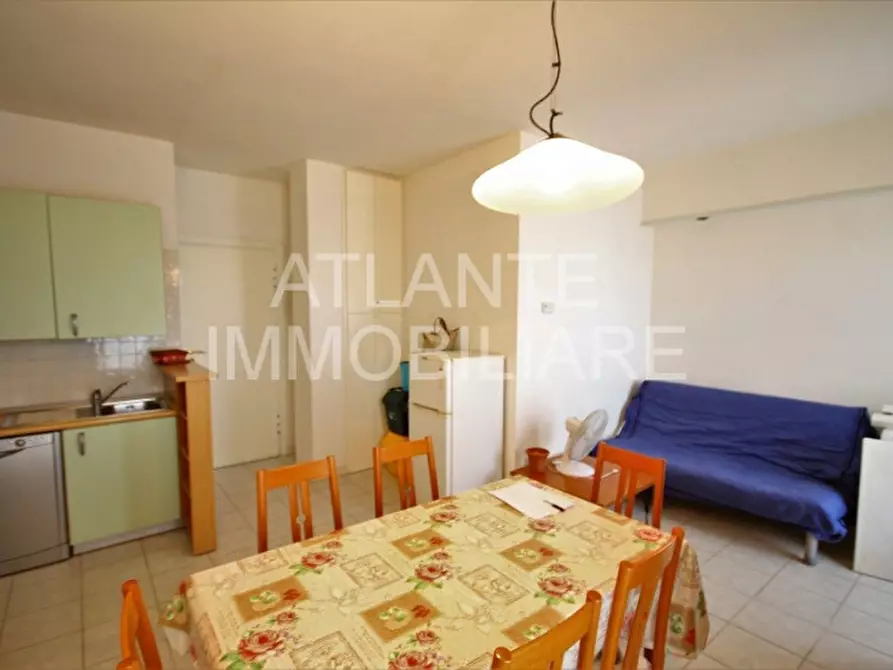 Immagine 4 di Appartamento in vendita  in viale Galileo Galilei a Riccione