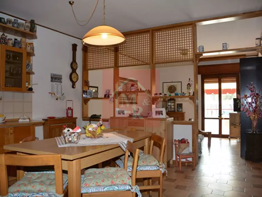 Immagine 13 di Attività commerciale in vendita  a Grado