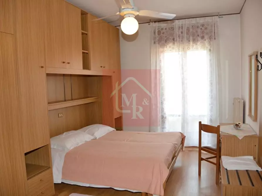 Immagine 24 di Attività commerciale in vendita  a Grado