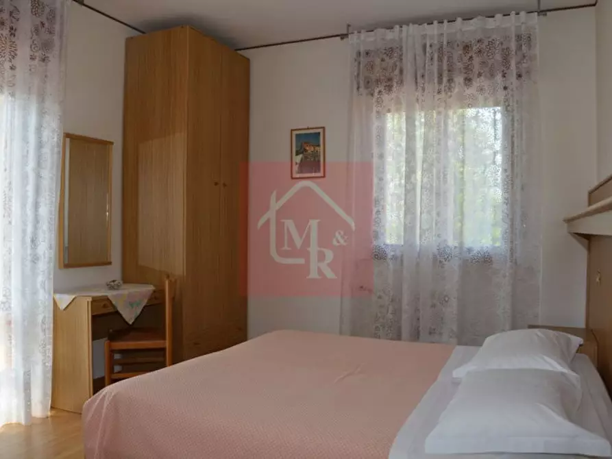 Immagine 26 di Attività commerciale in vendita  a Grado