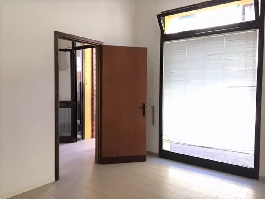 Immagine 1 di Ufficio in affitto  a Badia Polesine