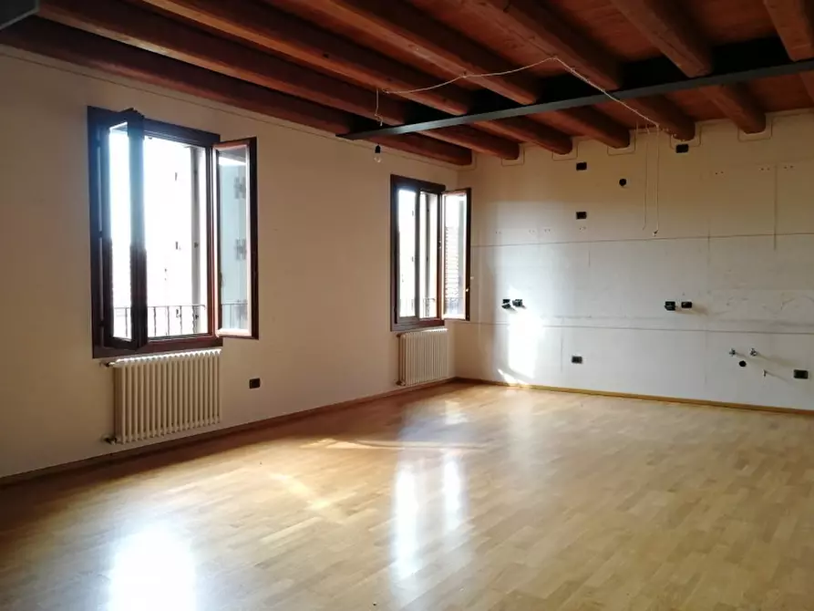 Immagine 3 di Appartamento in vendita  a Badia Polesine