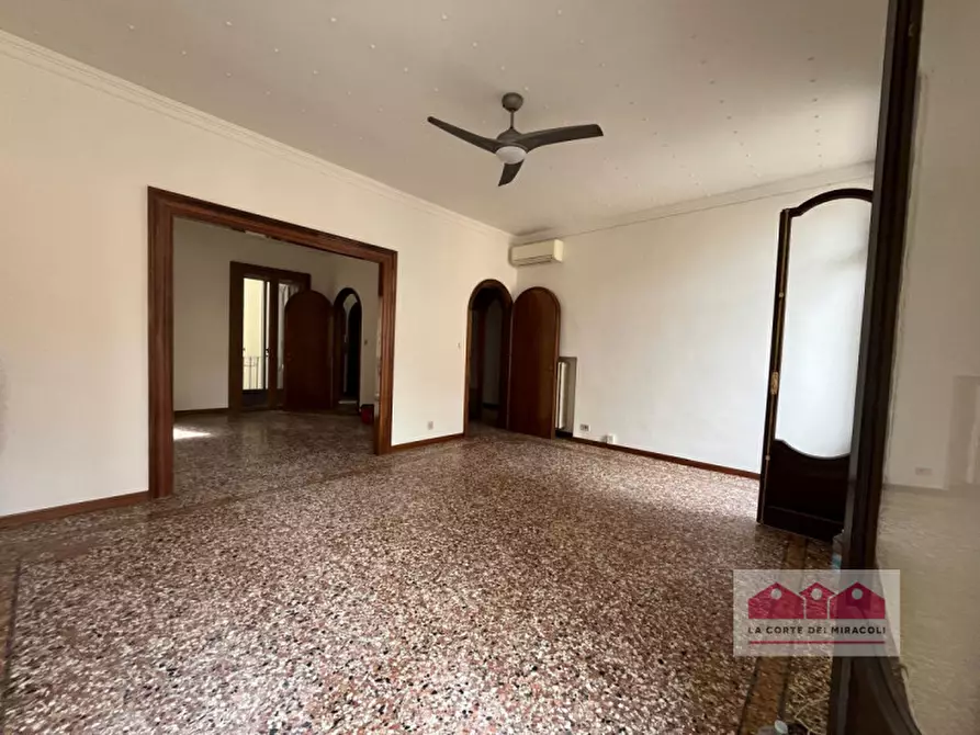 Immagine 2 di Appartamento in affitto  in piazza delle erbe 19 a Vicenza